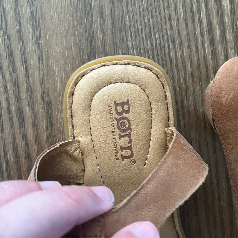 Born Women's Tan Leather Crisscross Strap Sandals